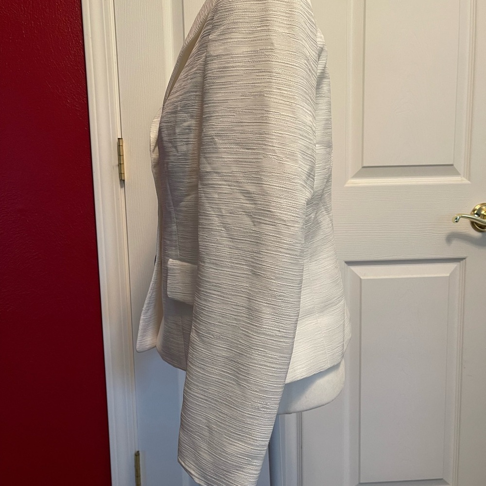 Jones Studio White Blazer - Picture 2 of 8